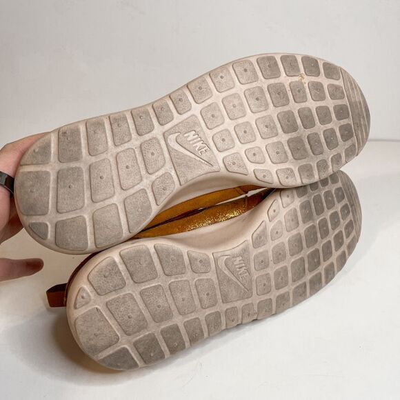 Nike Roshe Run Orange Metallic Sneakers Size 8 - Picture 7 of 8